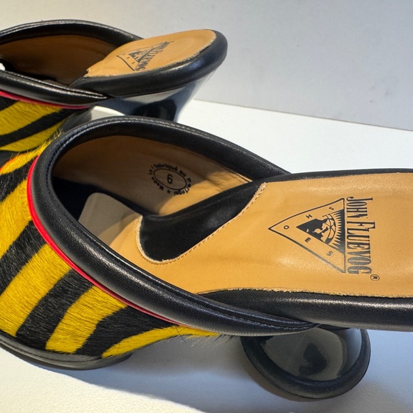 John Fluevog Women's Black and Yellow Slide Sandals Dede Yellow Tiger - Picture 6 of 7